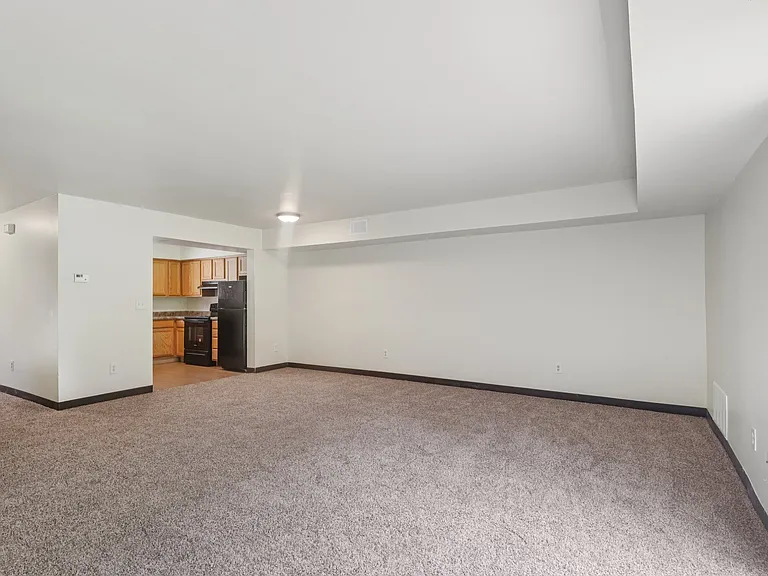 Valley Park Townhomes — Photo 9