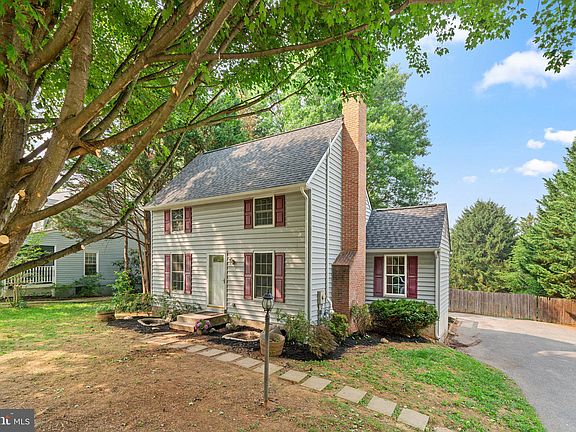 3rd image of 161 Wicomico Ct