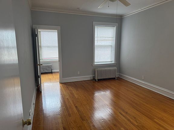 3rd image of 6932-34 S Jeffery Blvd #3