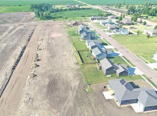 501 Fairway Dr, Colman, SD 57017