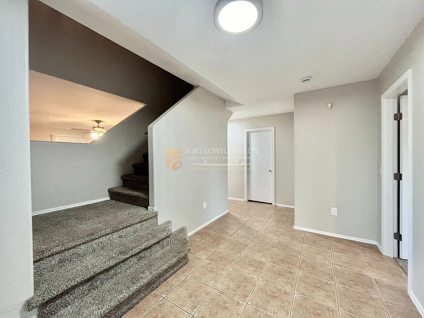 Move In Ready 5 Bd 3 Ba + Loft With Pool! — Photo 3