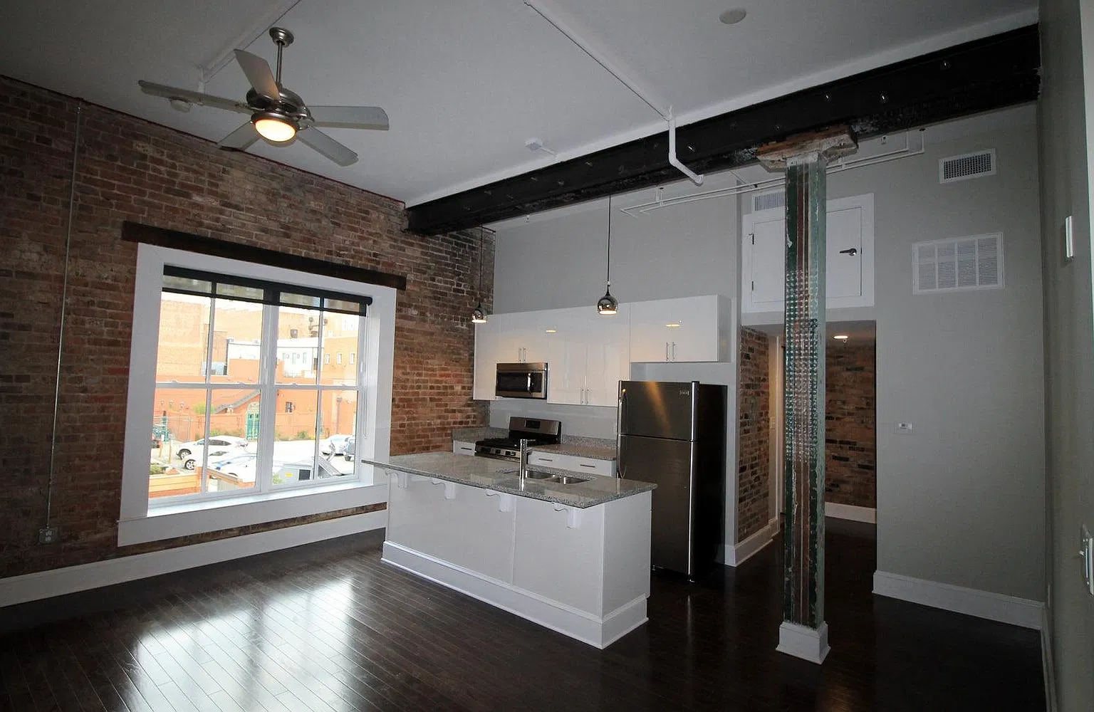 Studio, 550 sqft, $1,050 — Photo 1