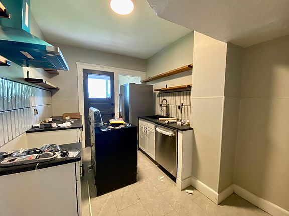 5th image of 11811 Clifton Blvd