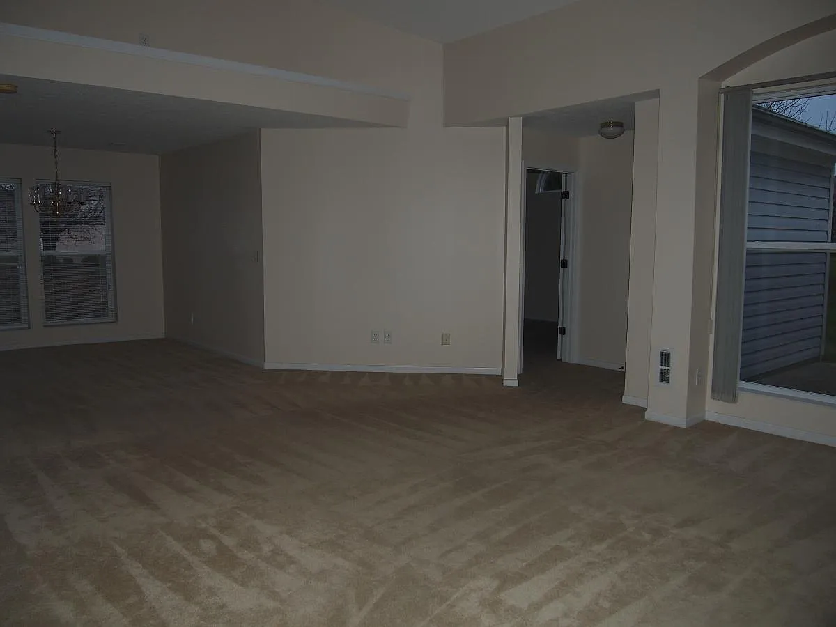3 bed, 2.5 bath, 1580 sqft, $2,350 — Photo 4