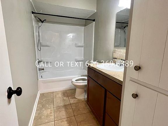5th image of 4758 Stauffer Ave SE