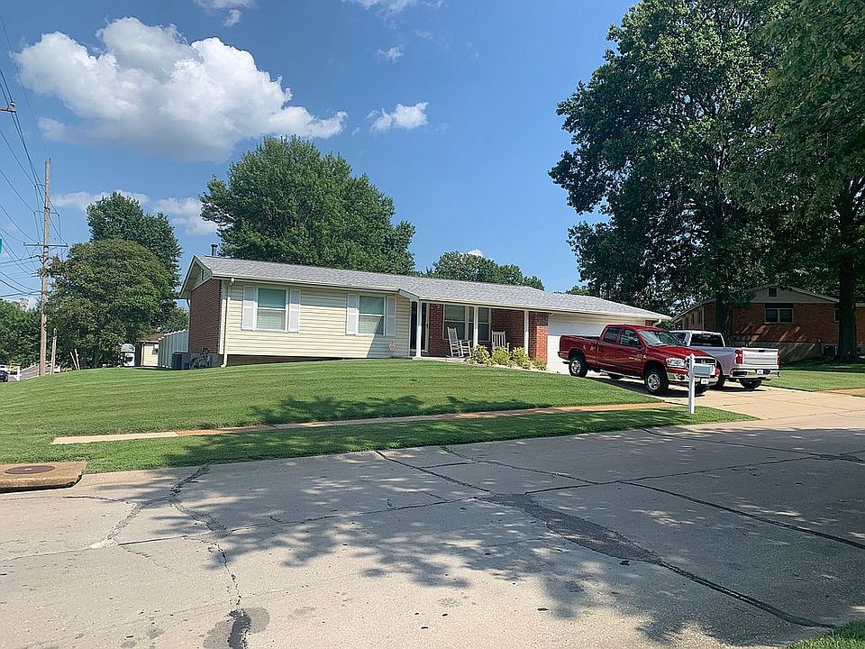 1st image of 463 Bridget Dr