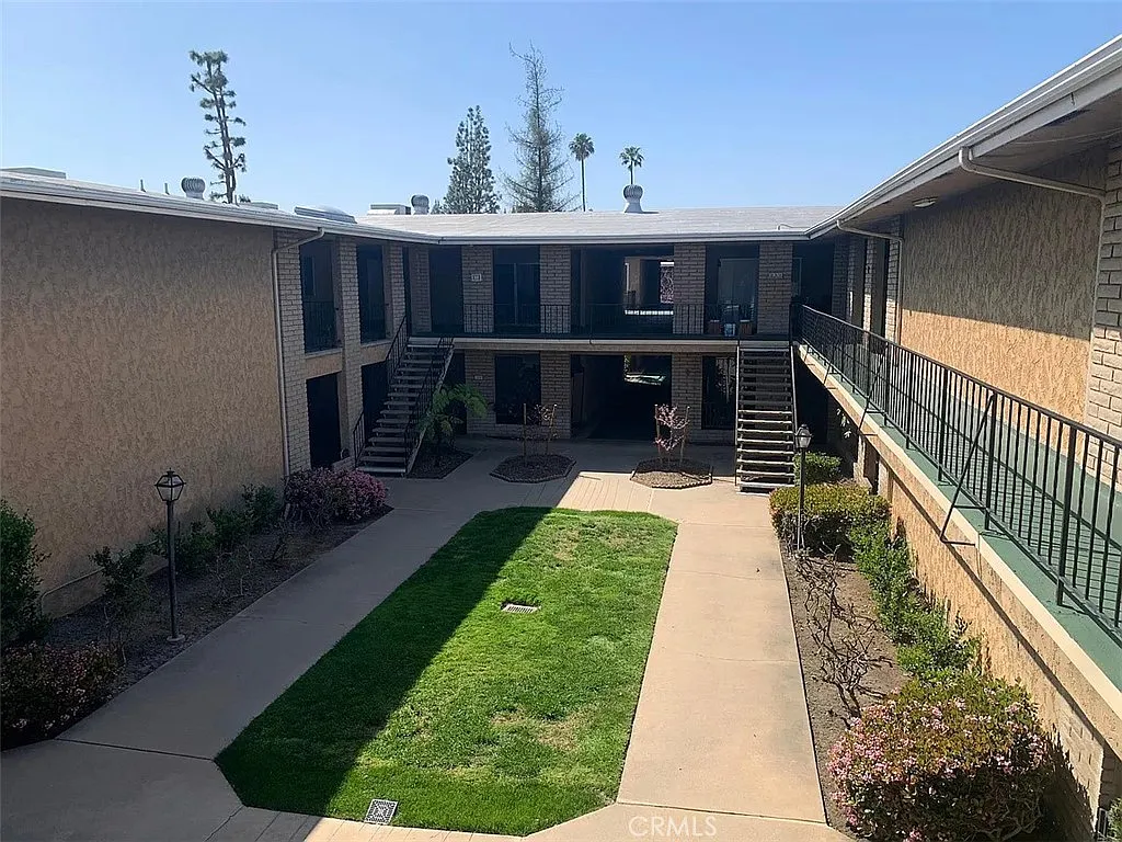 3 bed, 1703 sqft, $3,250 — Photo 3