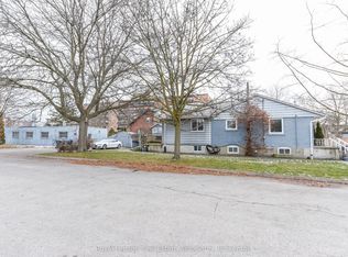 1089 Seneca Ave, Mississauga, ON L5G 3X4