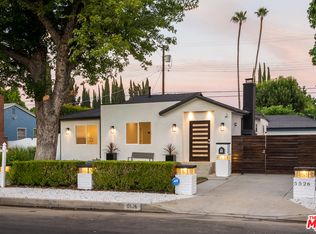 5526 Greenbush Ave, Van Nuys, CA 91401