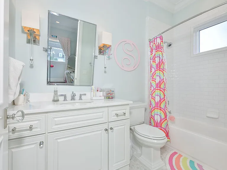 629 Riviera Dr — Photo 37