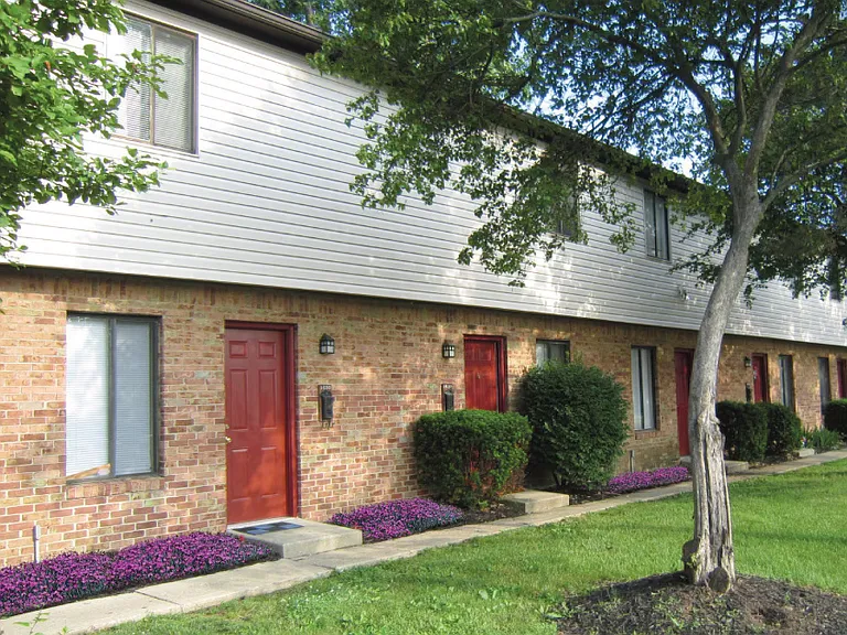 Manchester Townhomes — Photo 1