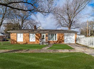 1353 Oakwood Blvd, South Bend, IN 46616