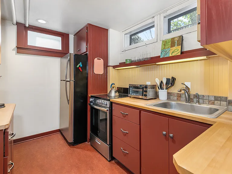 1863 S Sherman St #BASEMENT — Photo 7