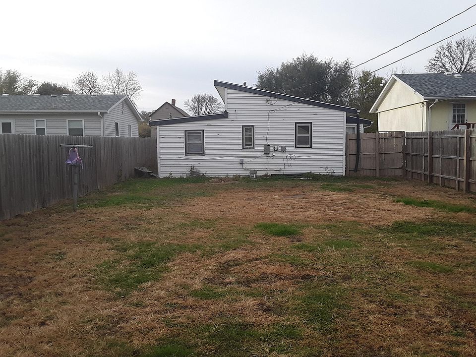 2nd image of 1730 E Ave