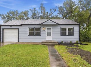 1024 SE 33rd Ter, Topeka, KS 66605