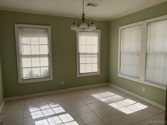 3 bed, 2.0 bath, 1446 sqft, $1,300 — Photo 1