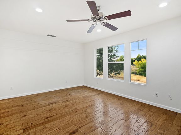 2nd image of 2212 Muratura Way