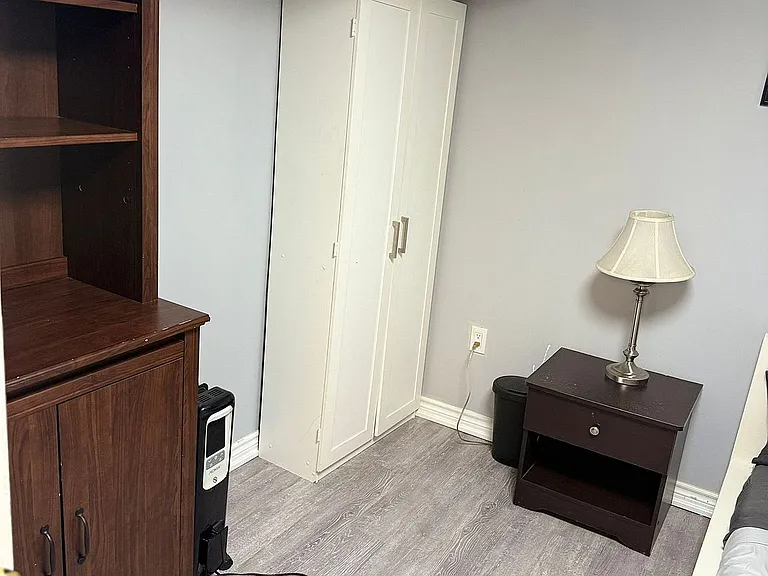3250 Apricot St #BASEMENT — Photo 8