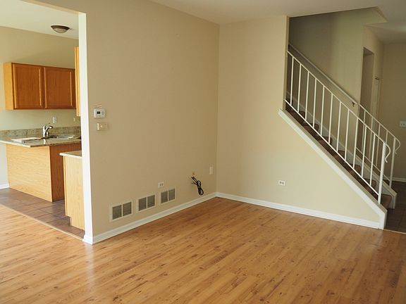 4th image of 8418 Stratford Dr