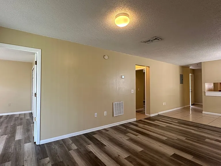 112 Cory Ln — Photo 13