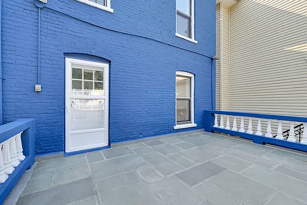 Rented by LandSeair Real Estate Group | media 16