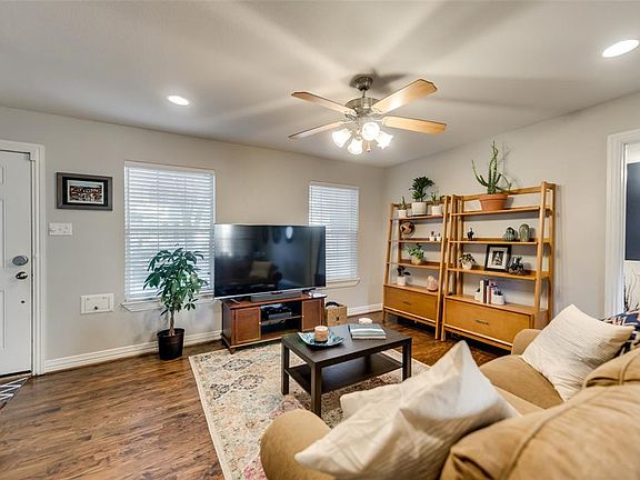 4th image of 4749 Bradford Dr APT A