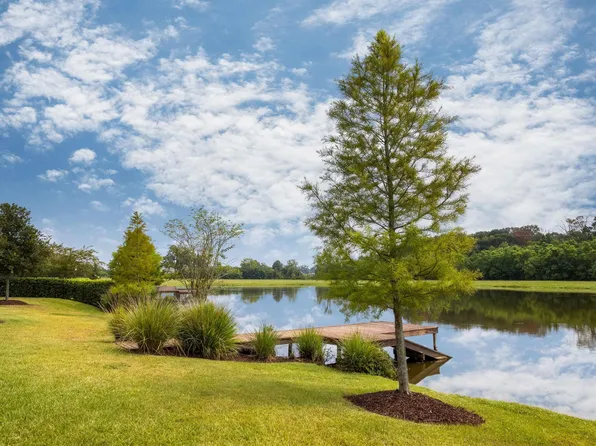 19708 Barnett Rd, Zachary, LA 70791