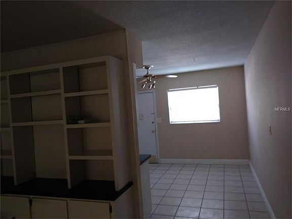 5th image of 4328 Edgewater Dr APT E106