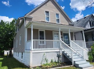 876 Vinewood St, Wyandotte, MI 48192