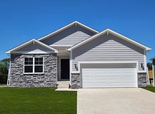 131 Dakota Cir, Waukee, IA 50263