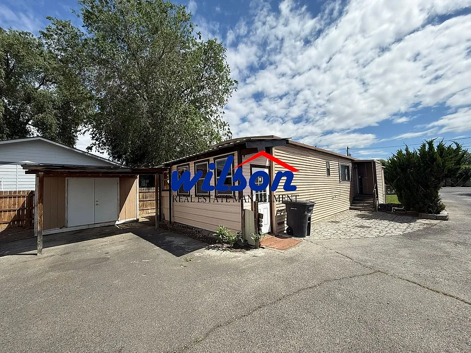 809 W Washington Ave