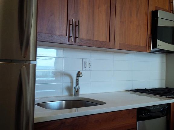 5th image of 169 Columbia Hts APT 906