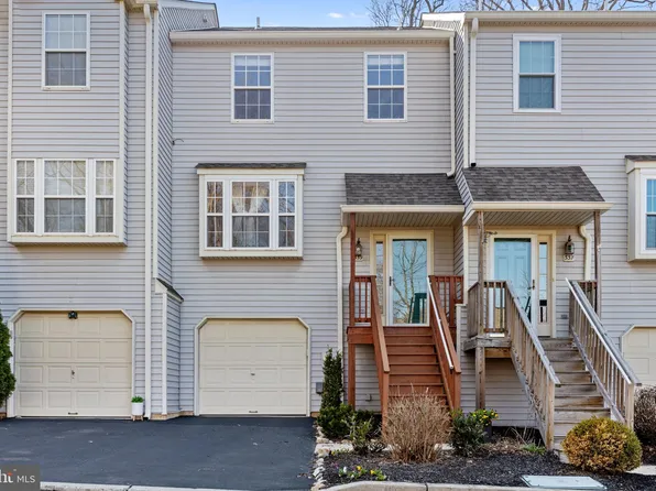 339 Brookside Dr #132, Downingtown, PA 19335