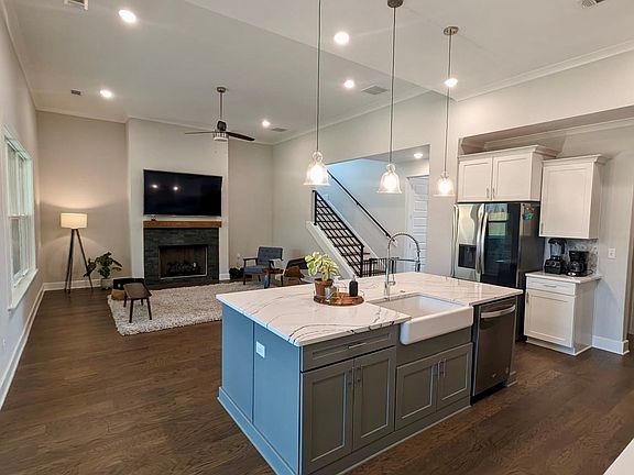 3rd image of 5651 Sacred Oak Ln
