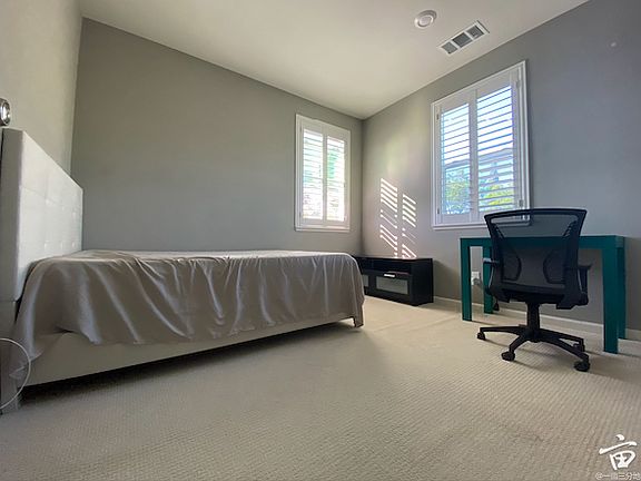 5th image of 1771 Lucretia Ave