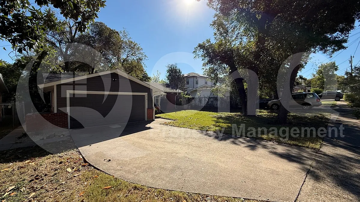 3 bed, 2.0 bath, 1476 sqft, $2,000 — Photo 2