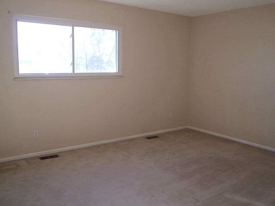 1st image of 5570 Descanso Cir E