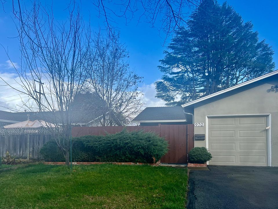 1st image of 970 Gretchen Ln