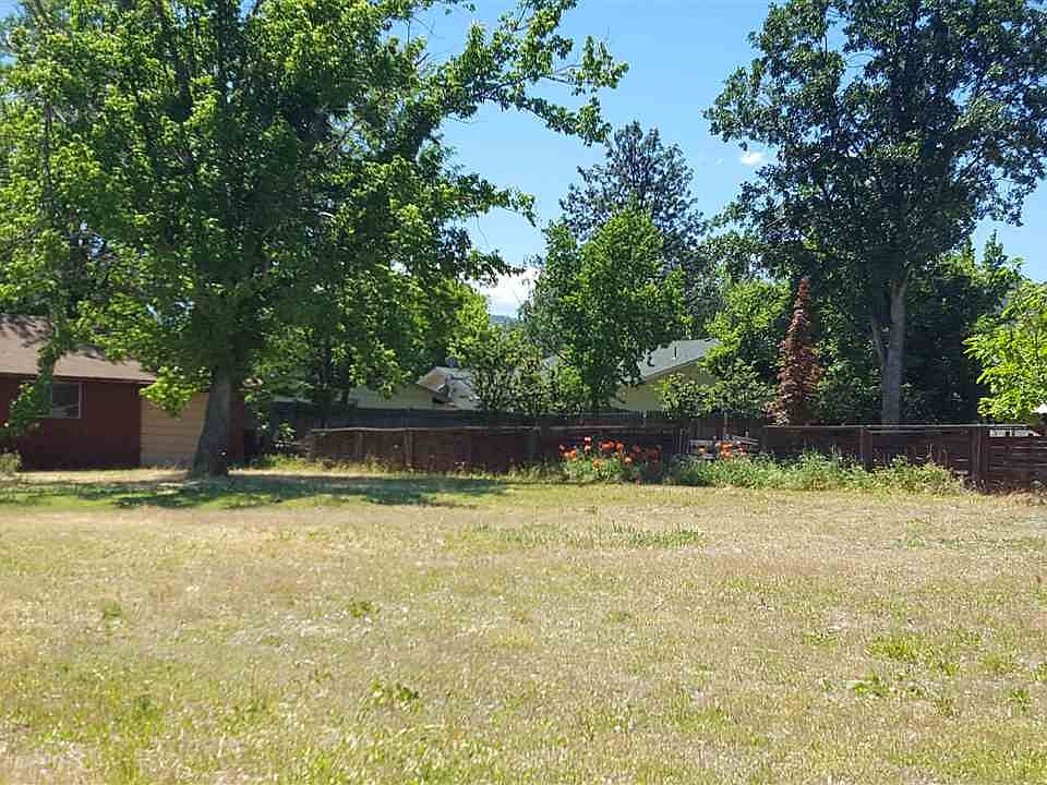 1st image of 429 Evergreen Ln