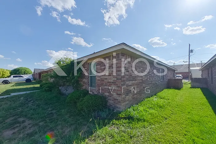 4506 S Roberts St — Photo 3