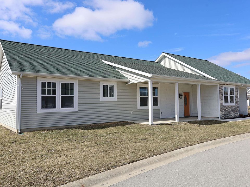 1st image of 2846 Turnpointe Blvd Unit F
