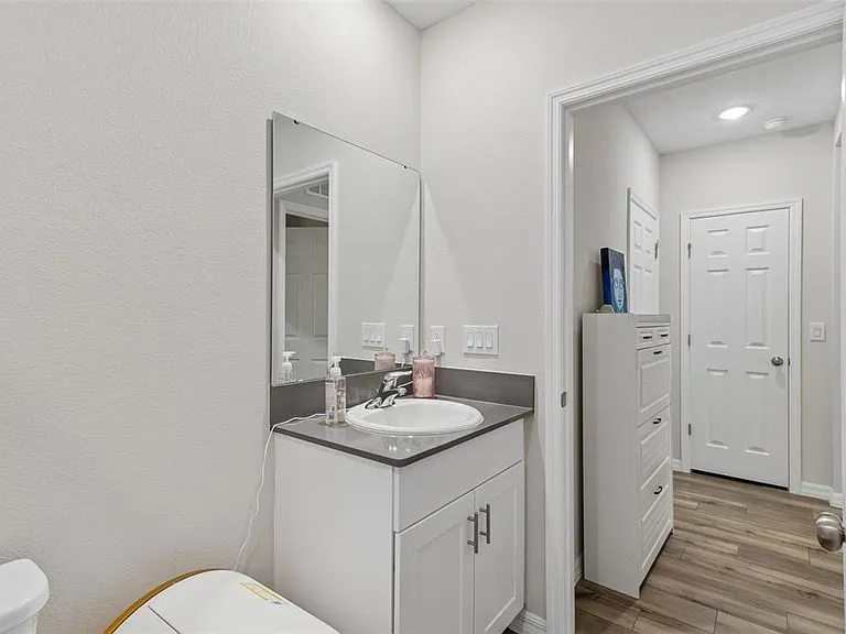 4023 Gardenia Ave — Photo 28