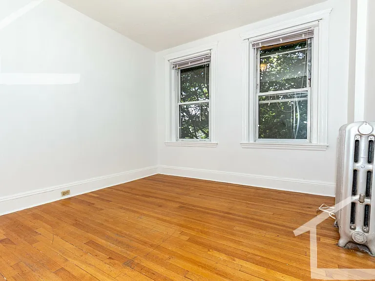38 Chester St #10 — Photo 4