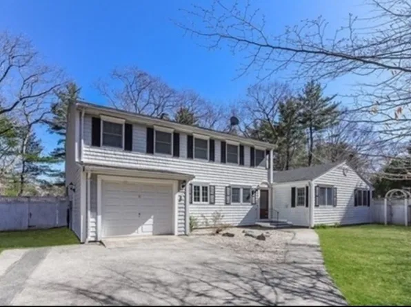 2 Parsons Ln, Manchester, MA 01944
