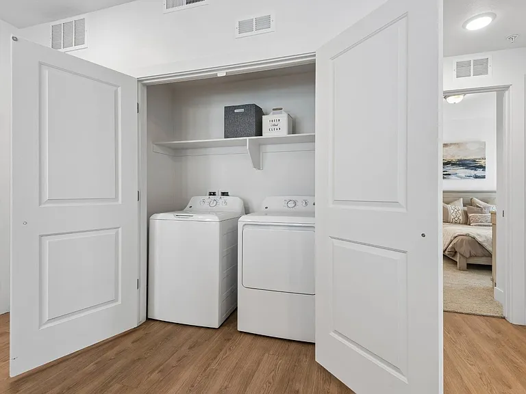 Lex Apartments — Photo 17