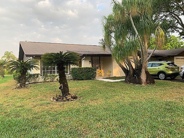 Front view of villa,end unit