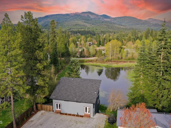 35 Kaniksu St, Priest River, ID 83856