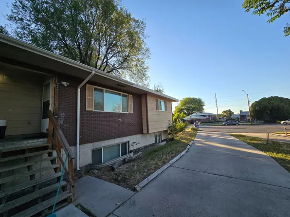 855 W Riley Cir, Salt Lake City, UT 84104