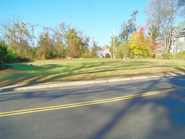 285 Alps Rd, Wayne, NJ 07470