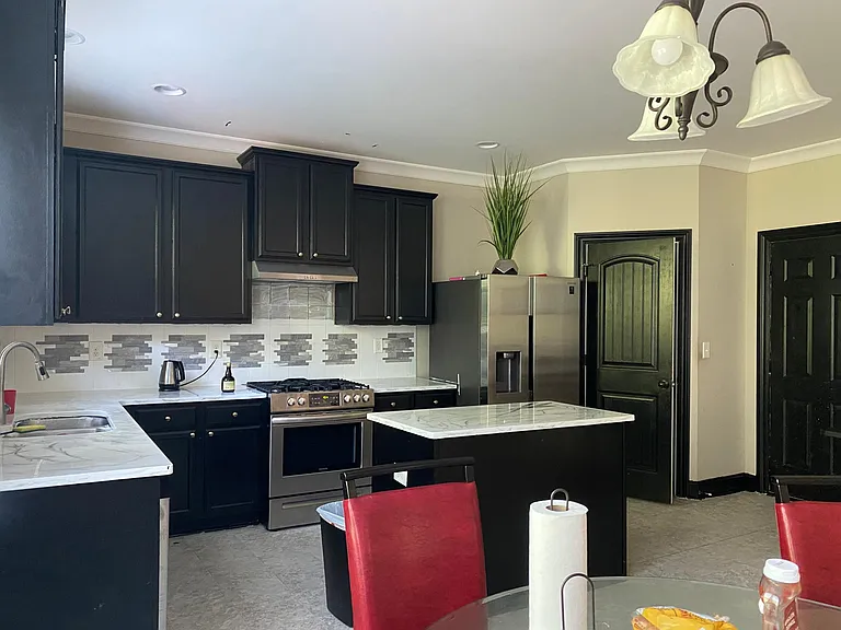 6802 Potomac Pl — Photo 9